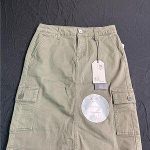 NWT 1822 Cargo Skirt In Olive Green Size 4